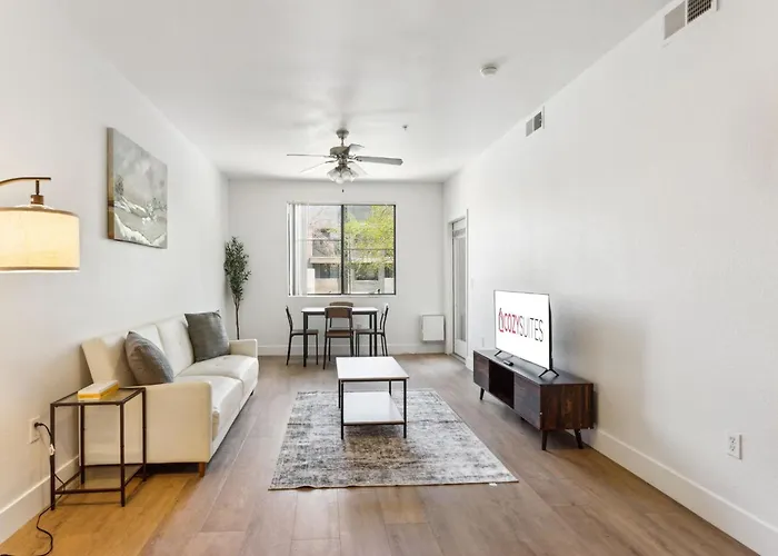 Cozysuites - Westgate With Pool 12 Apartment *