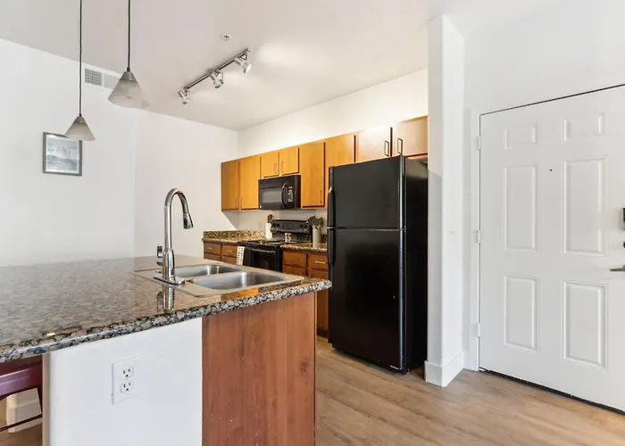 Apartment Cozysuites - Westgate With Pool 12