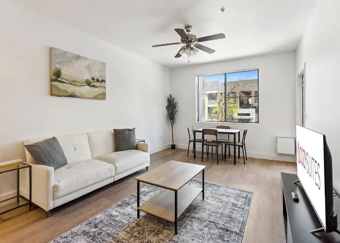 Cozysuites - Westgate With Pool 12 * Glendale