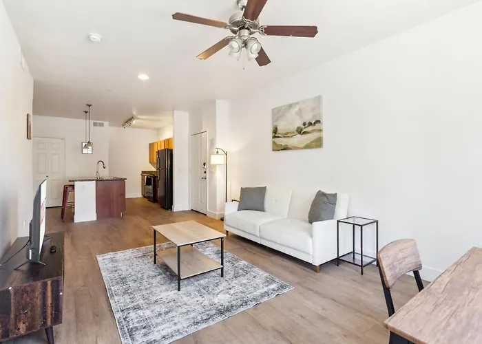 Cozysuites - Westgate With Pool 12