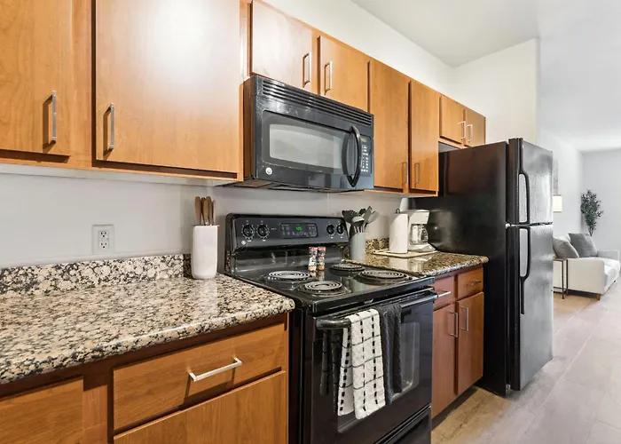 Apartment Cozysuites - Westgate With Pool 12